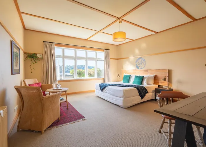 Lake Brunner Eco Lodge